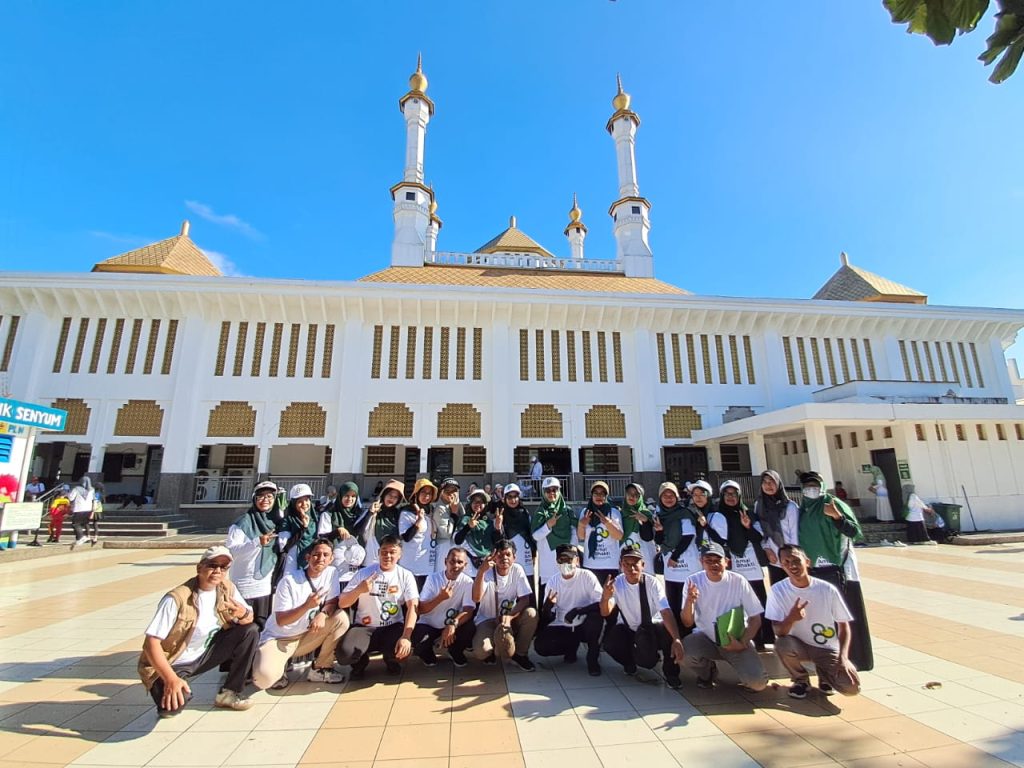 Semarak HAB Kemenag Jabar 2025: MAN 2 Tasikmalaya Kompak Ikuti Jalan Santai